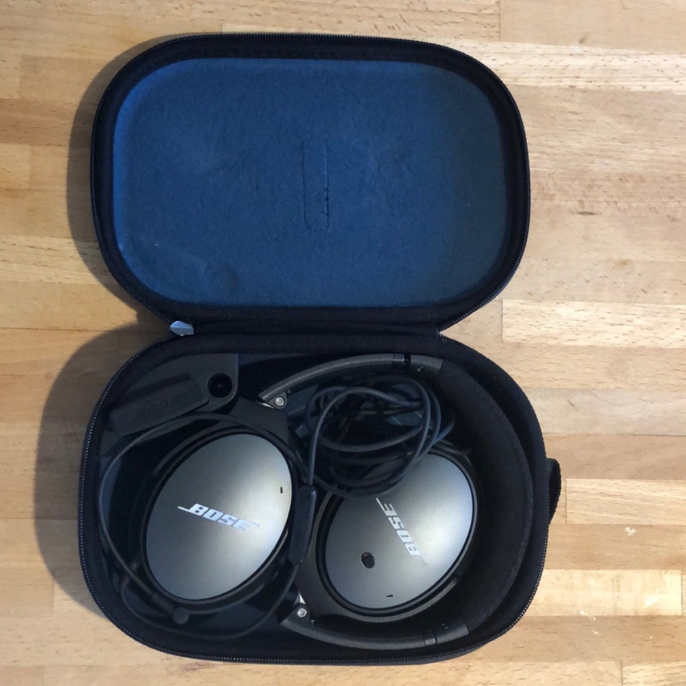 Bose noise cancelling headphones used twice